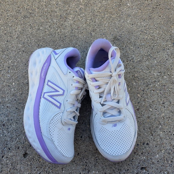 New Balance Fresh Foam Leather Women's White and Purple Sneakers Size 9B - Picture 1 of 14